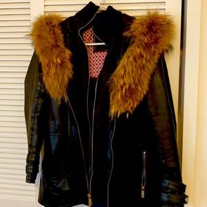 Beautiful and stylish real leather and Fox fur Mauritius brand coat.